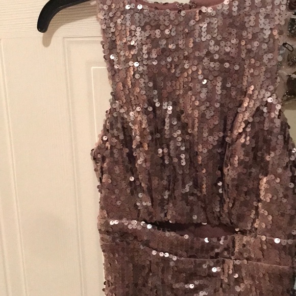 Size 1 Beautiful dress - Picture 3 of 5